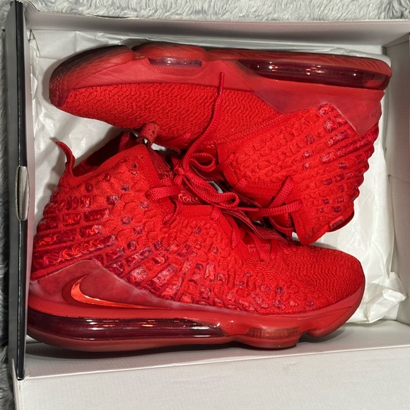 Red Lebron XVII, Men’s Size 12, ***LIKE NEW CONDITION*** - Picture 7 of 7